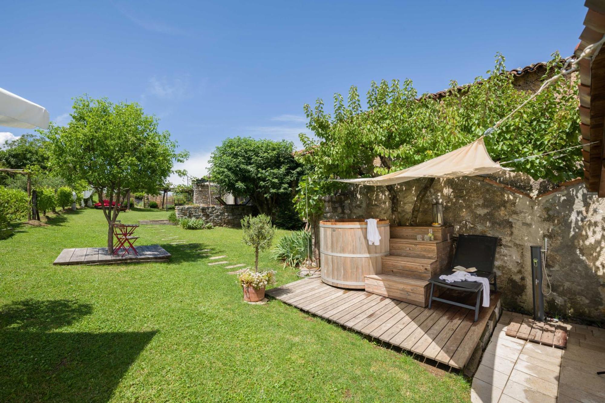 Villa Artes With Free Hot Tub & Sauna Branik Eksteriør billede